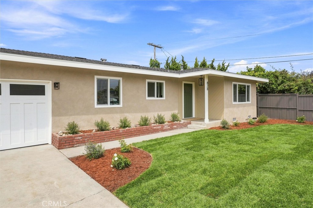 828 Willow