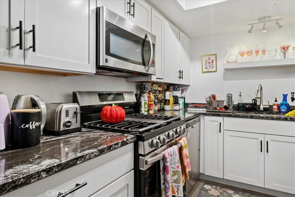 2220 Exposition Drive 53