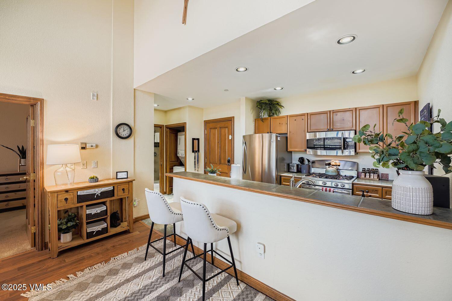 240 Chapel, BR-329, Avon Unit: BR-329