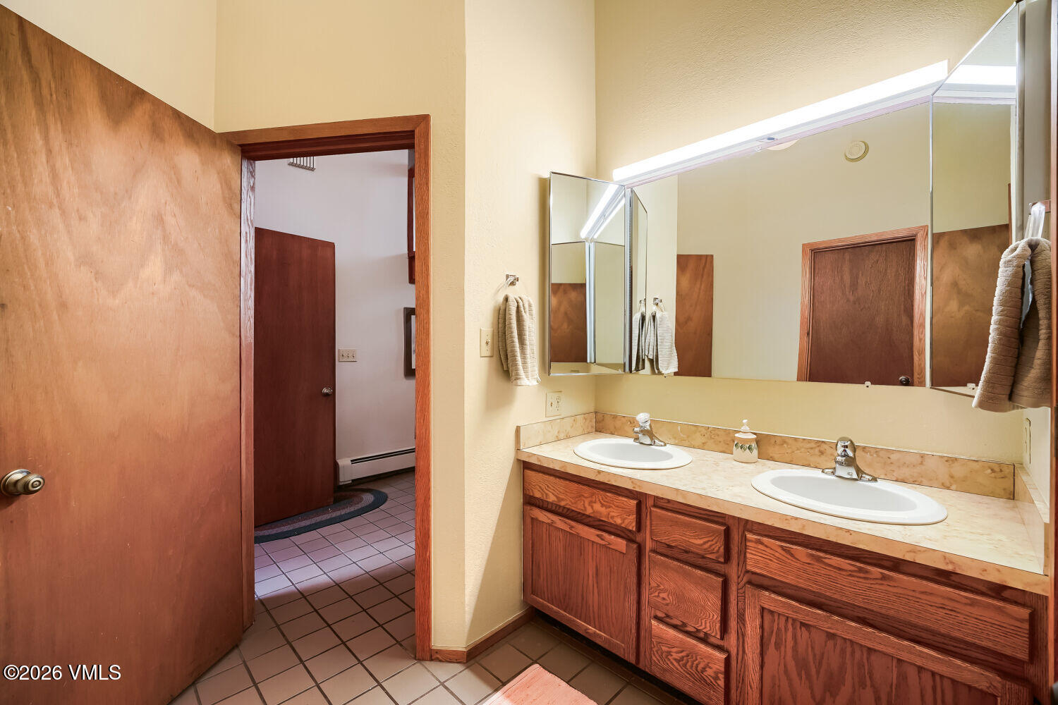 128 Beaver Road East