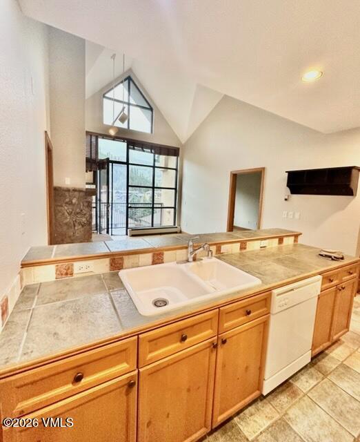 240 Chapel Place # BR309