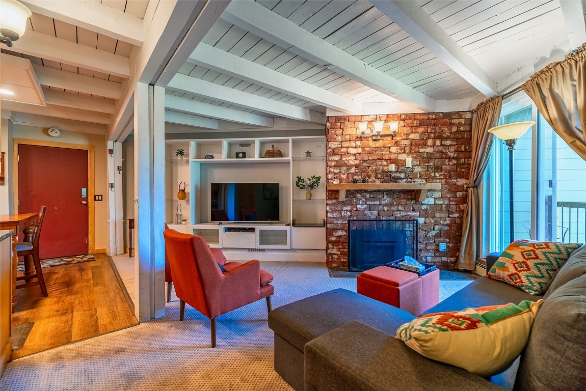 2100 Lodge Pole Circle Unit: 101