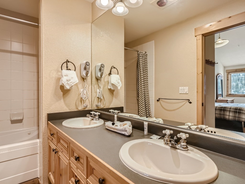 22784 Us Highway 6 Unit: 2672