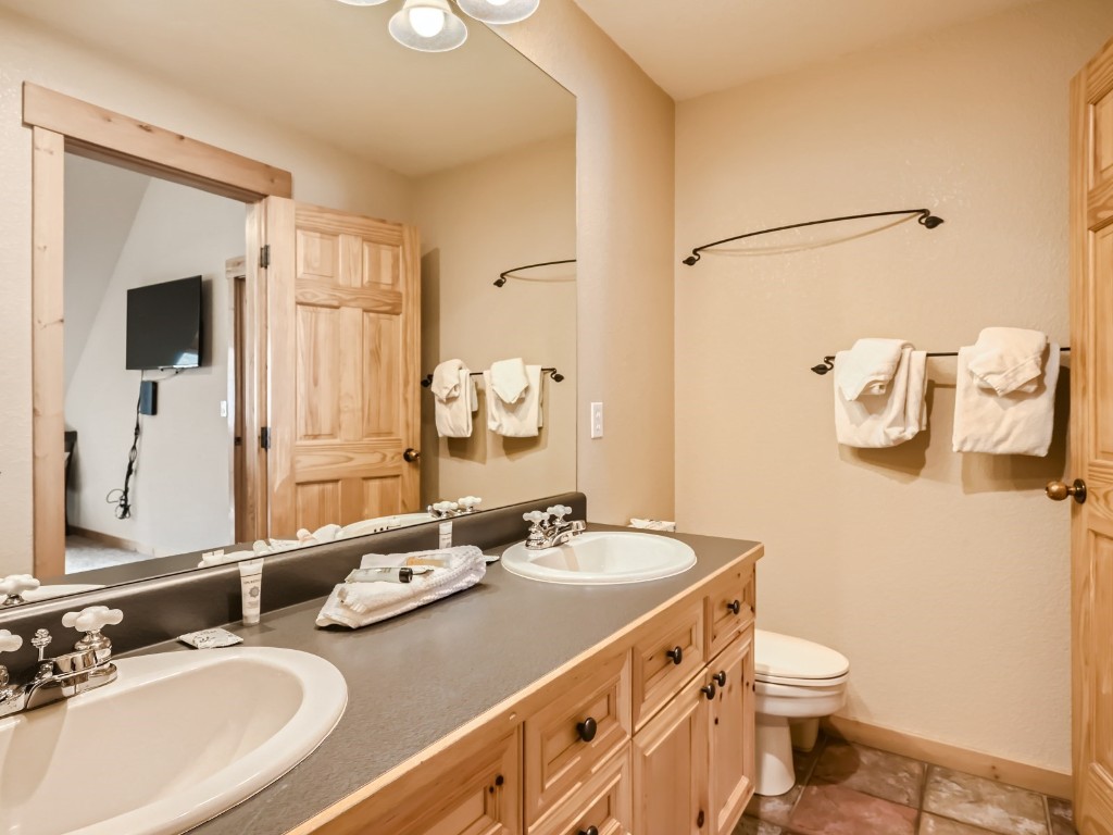 22784 Us Highway 6 Unit: 2672