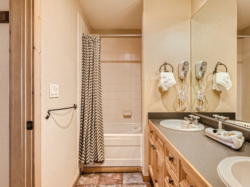 22784 Us Highway 6 Unit: 2672