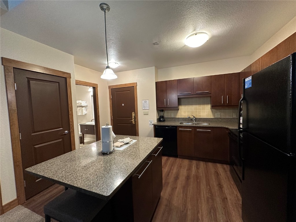 172 Beeler PLACE 102-D