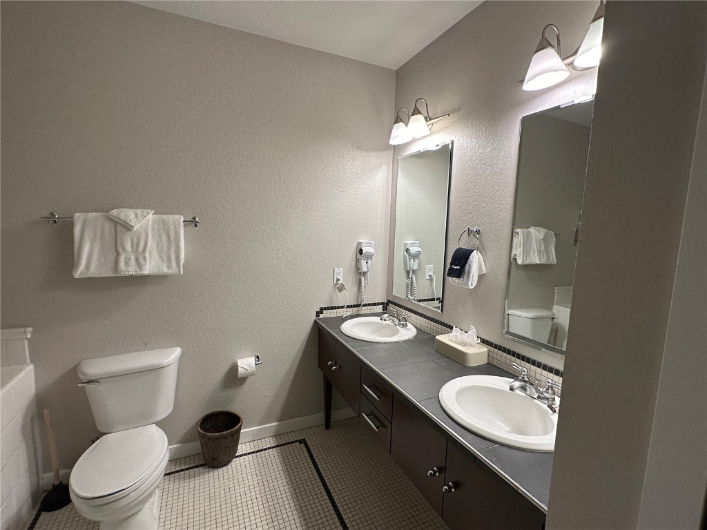 172 Beeler PLACE 102-D