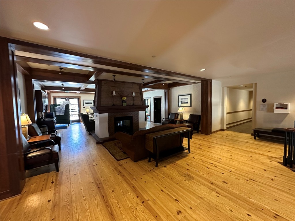 172 Beeler PLACE 102-D