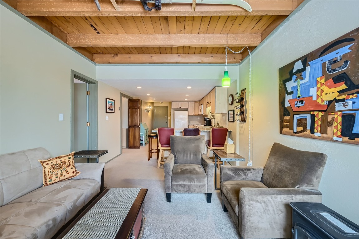 4200 Lodge Pole CIRCLE G4