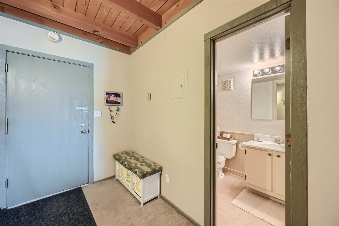 4200 Lodge Pole CIRCLE G4