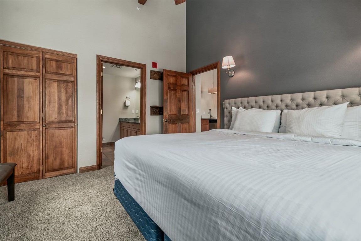 22714 Us Highway 6 5992