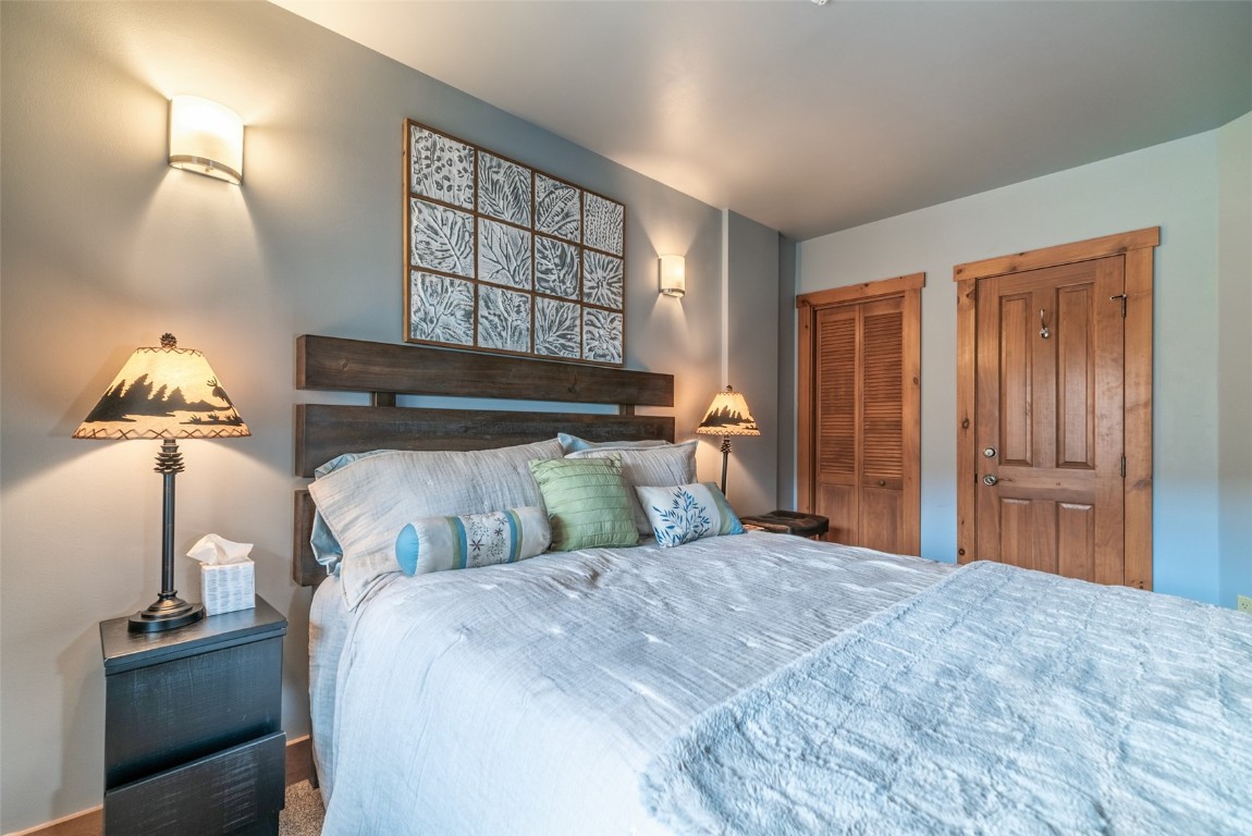 135 Dercum DRIVE 8573