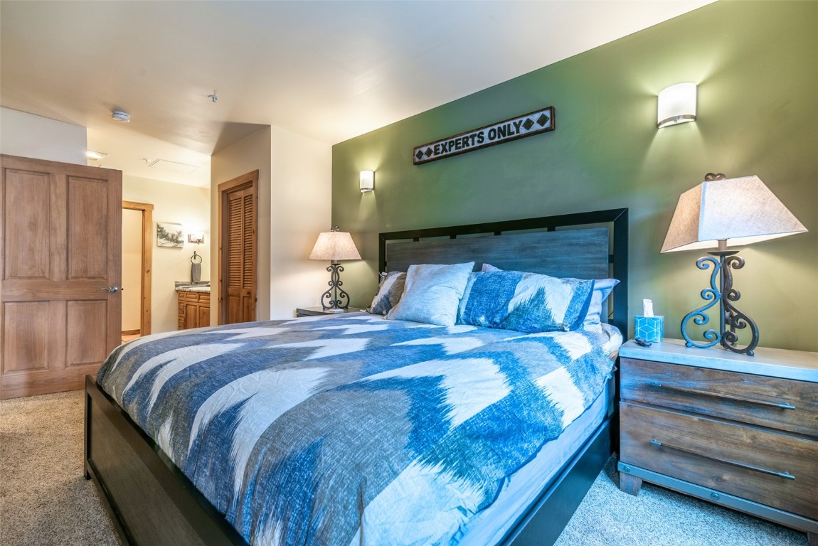 135 Dercum DRIVE 8573