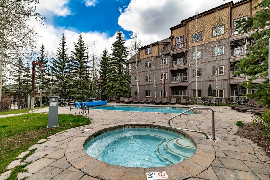 135 Dercum DRIVE 8573