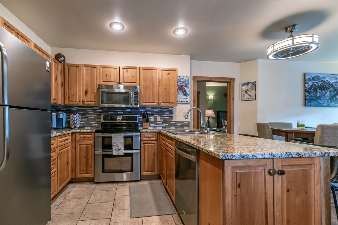 135 Dercum DRIVE 8573