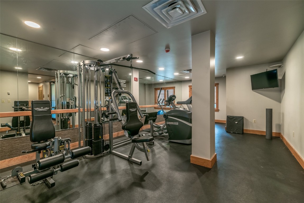 135 Dercum DRIVE 8573