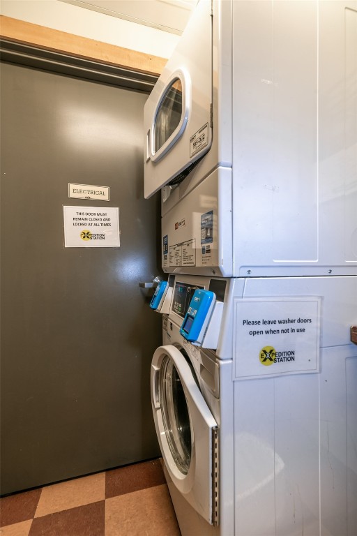 135 Dercum DRIVE 8573