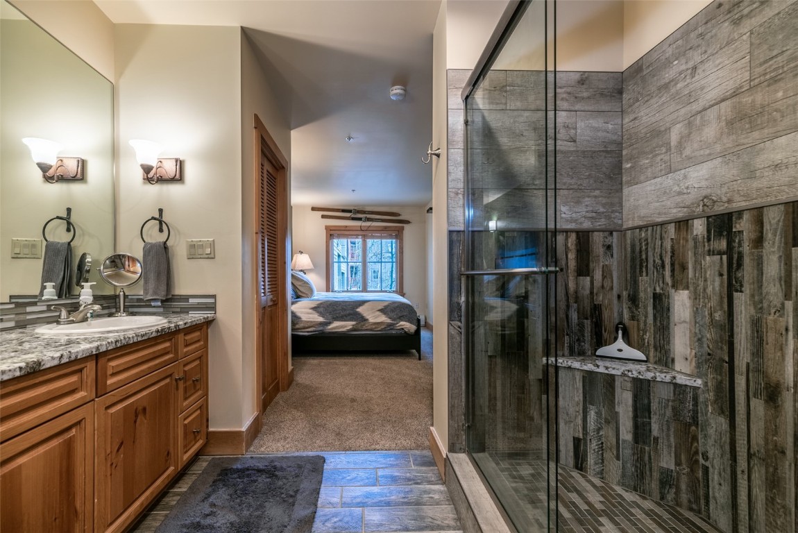 135 Dercum DRIVE 8573