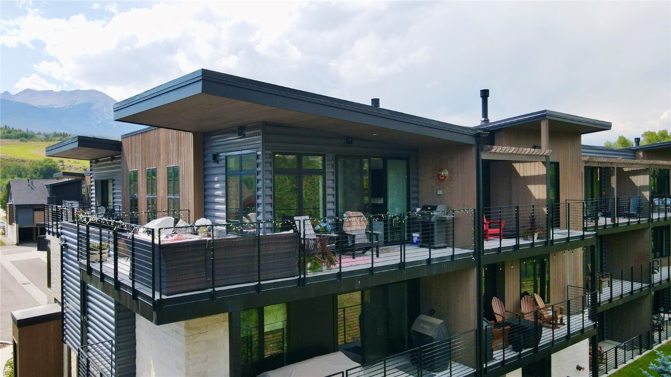 930 Blue River PARKWAY 936