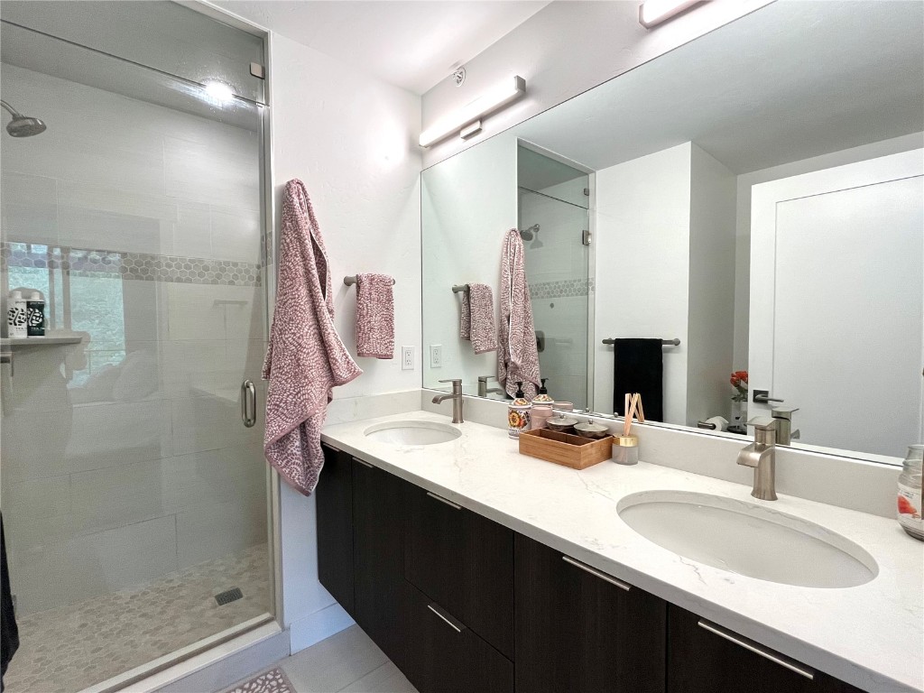 930 Blue River PARKWAY 936