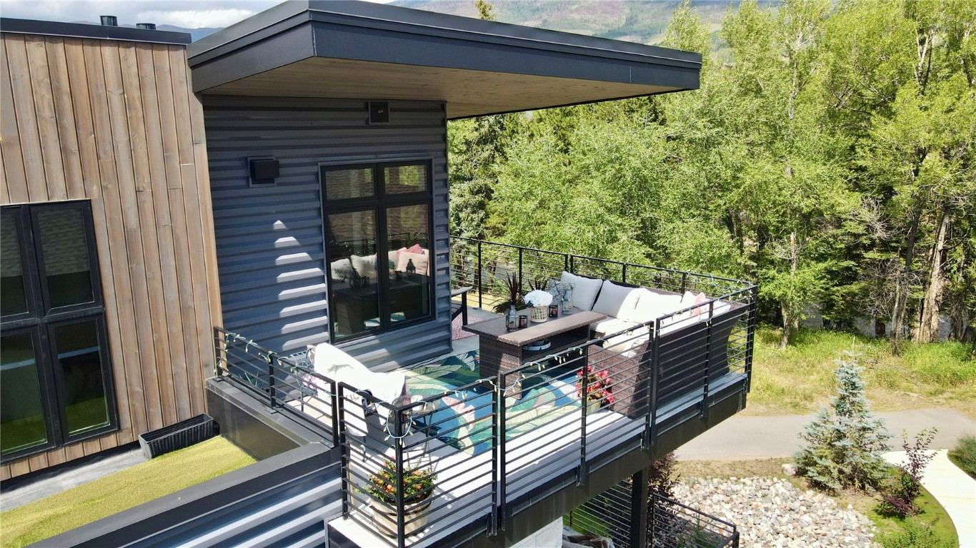 930 Blue River PARKWAY 936