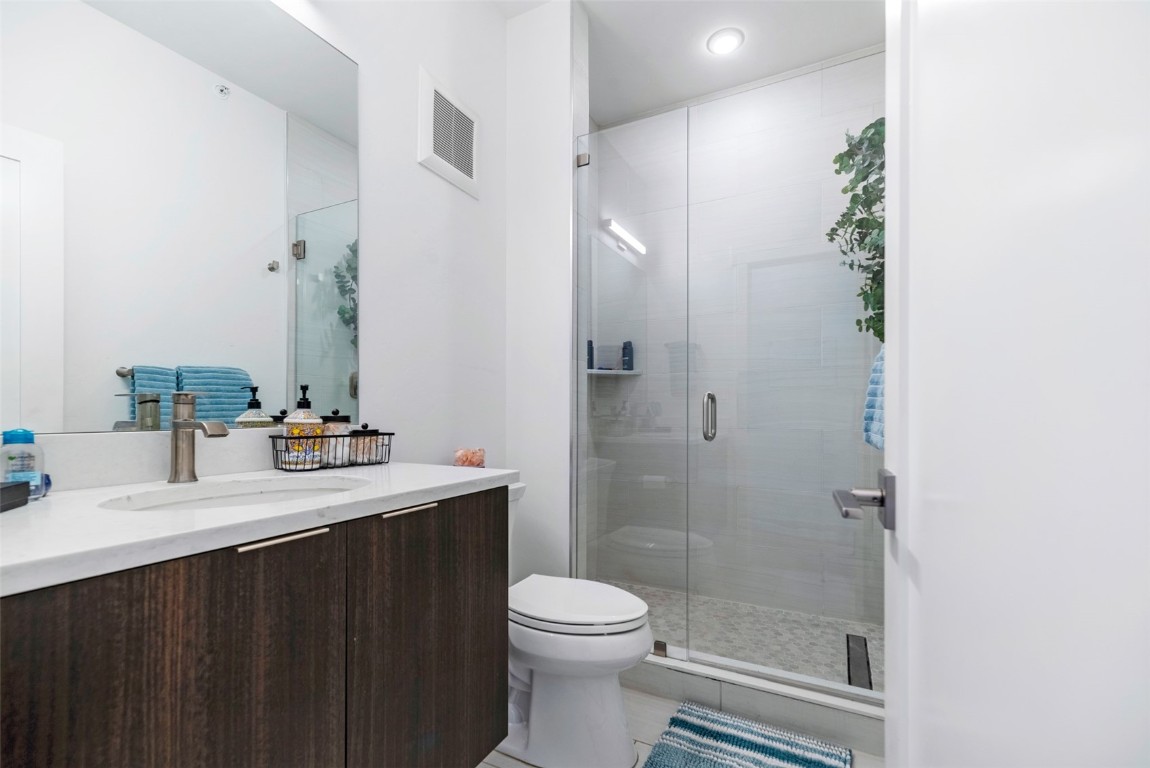 930 Blue River PARKWAY 936