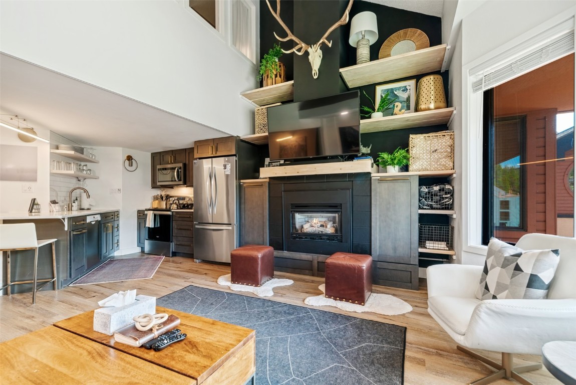 45 Beeler PLACE 2502