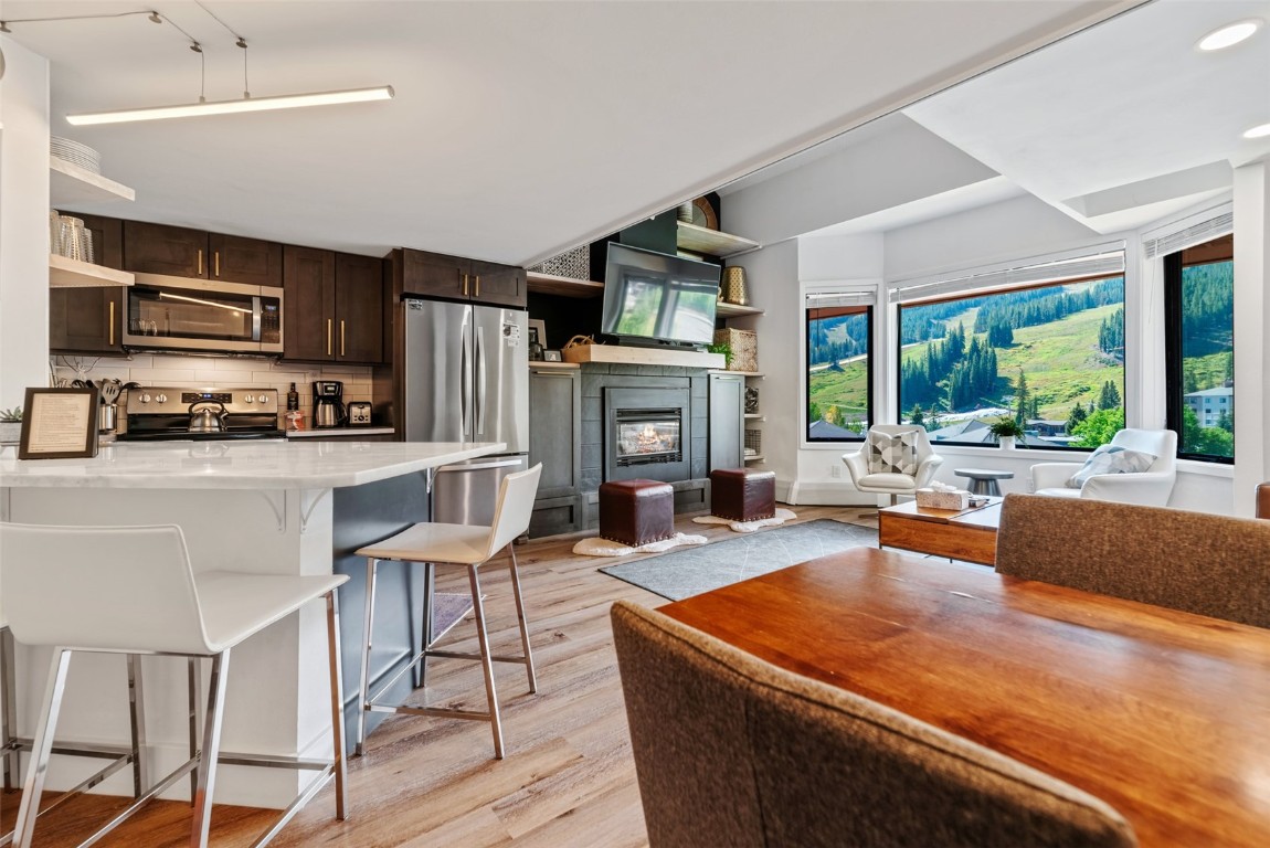 45 Beeler PLACE 2502