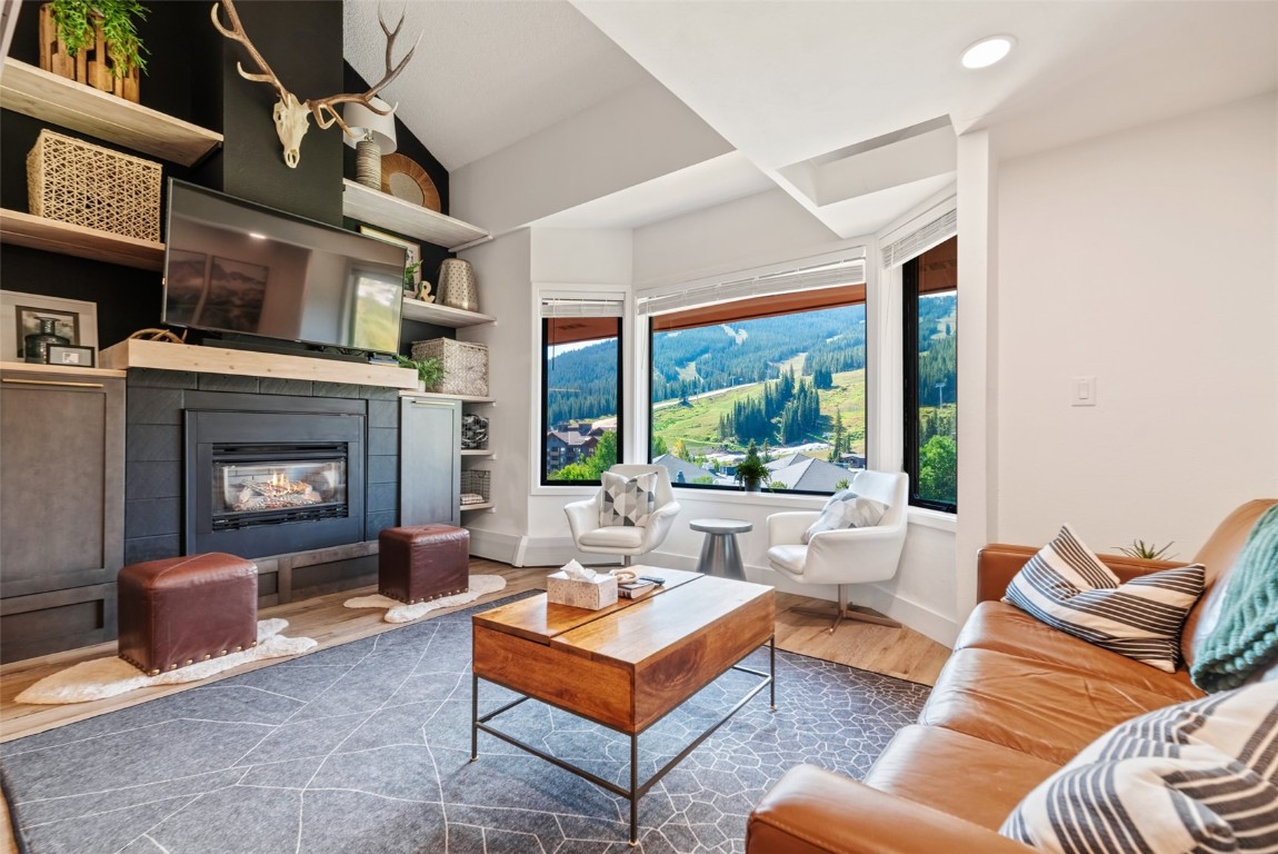 45 Beeler PLACE 2502