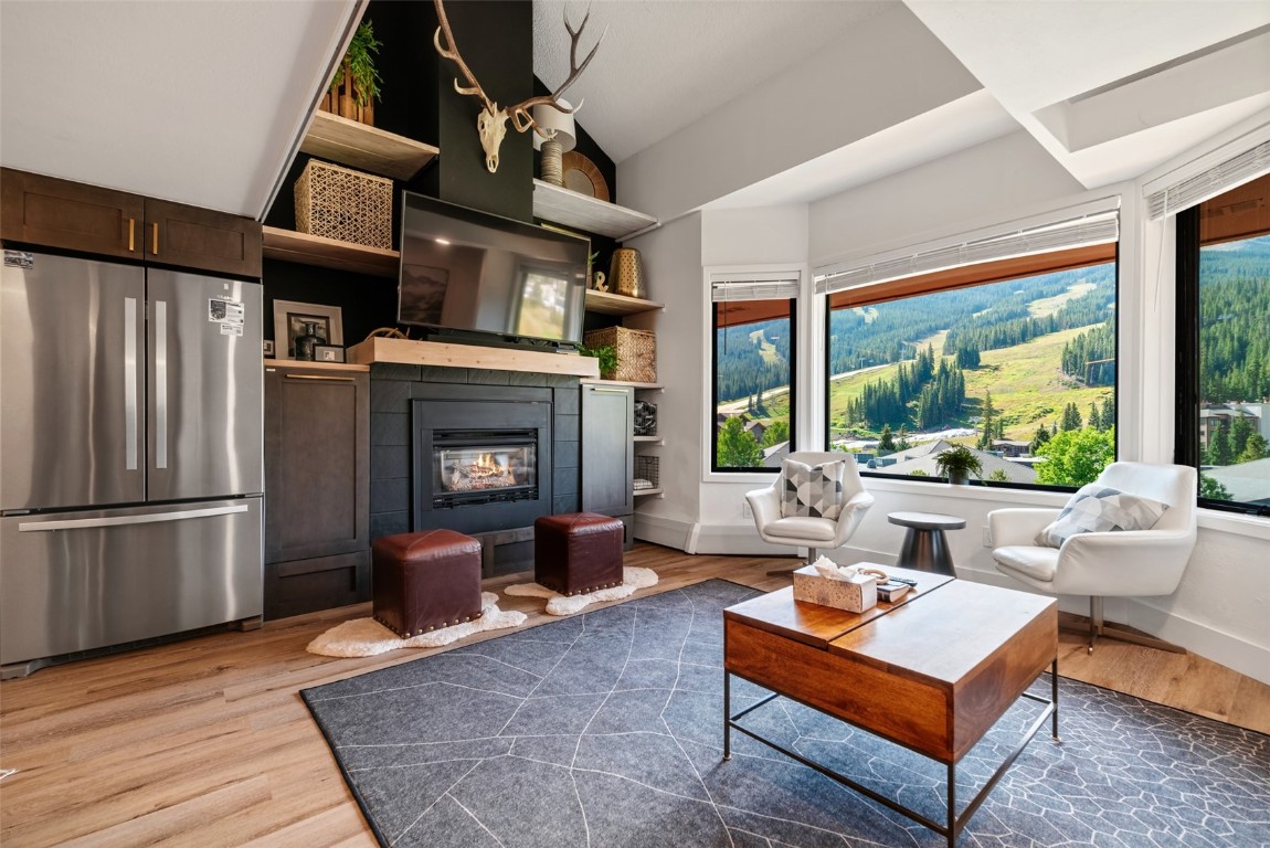 45 Beeler PLACE 2502