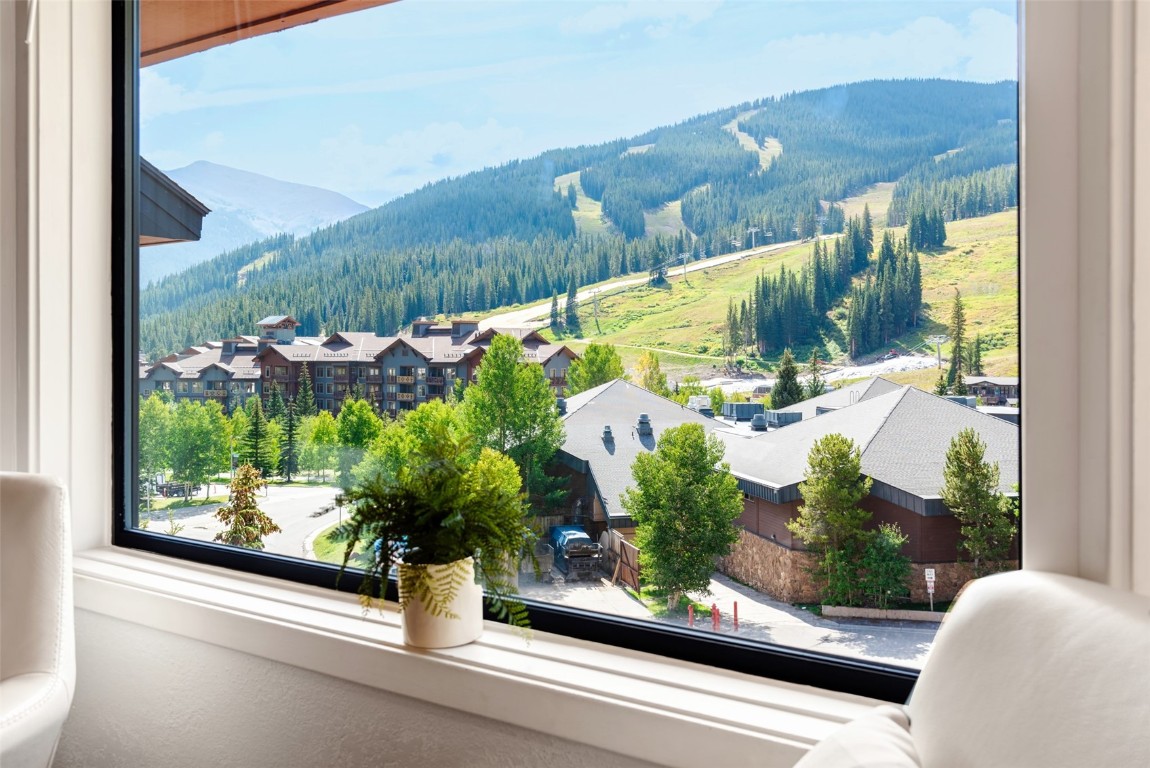 45 Beeler PLACE 2502