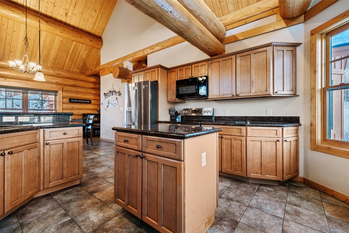 380 Black Hawk CIRCLE