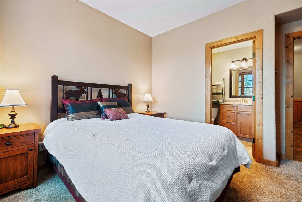 380 Black Hawk CIRCLE