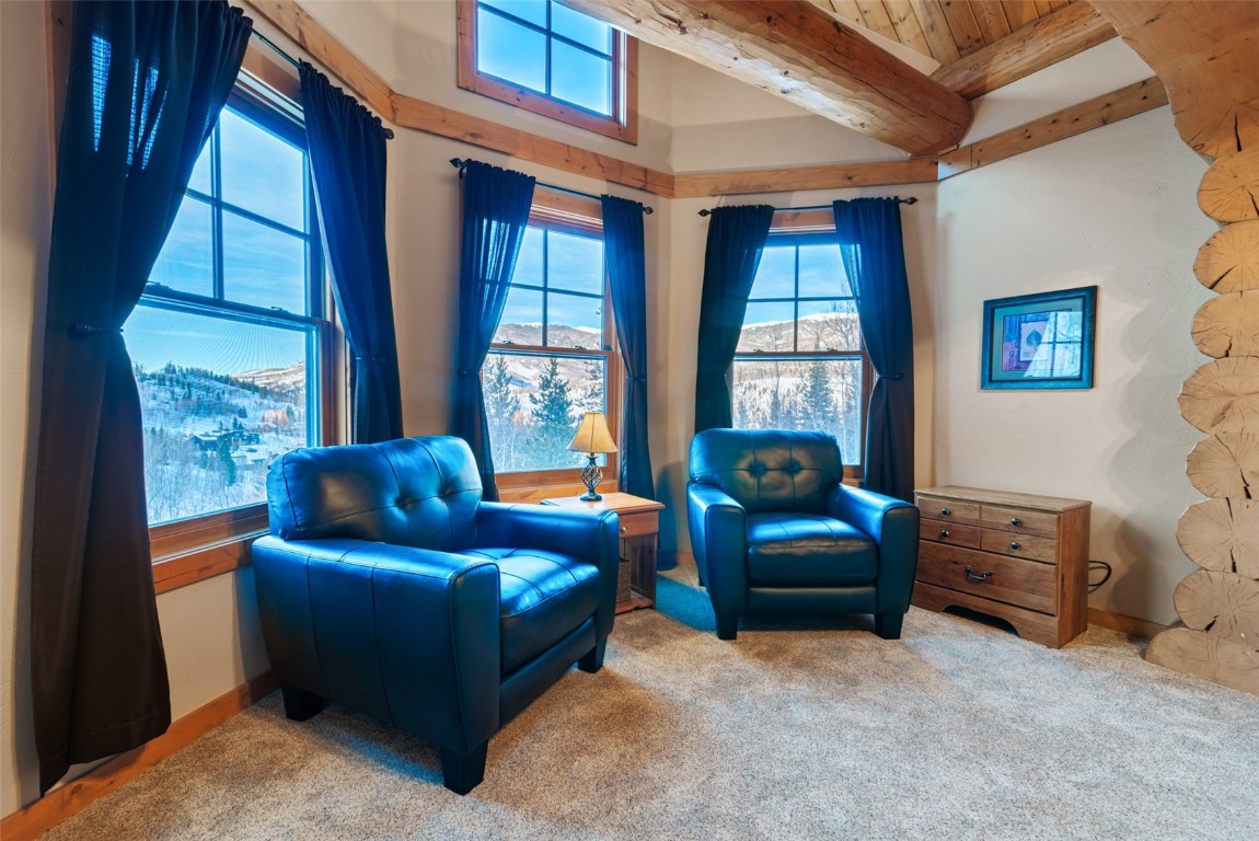 380 Black Hawk CIRCLE