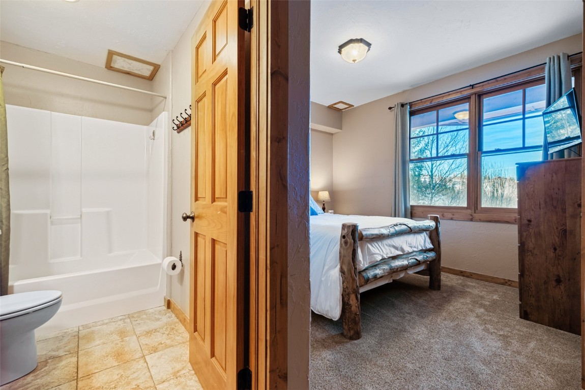 380 Black Hawk CIRCLE