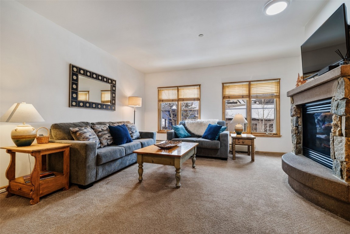 195 River Run ROAD 8015