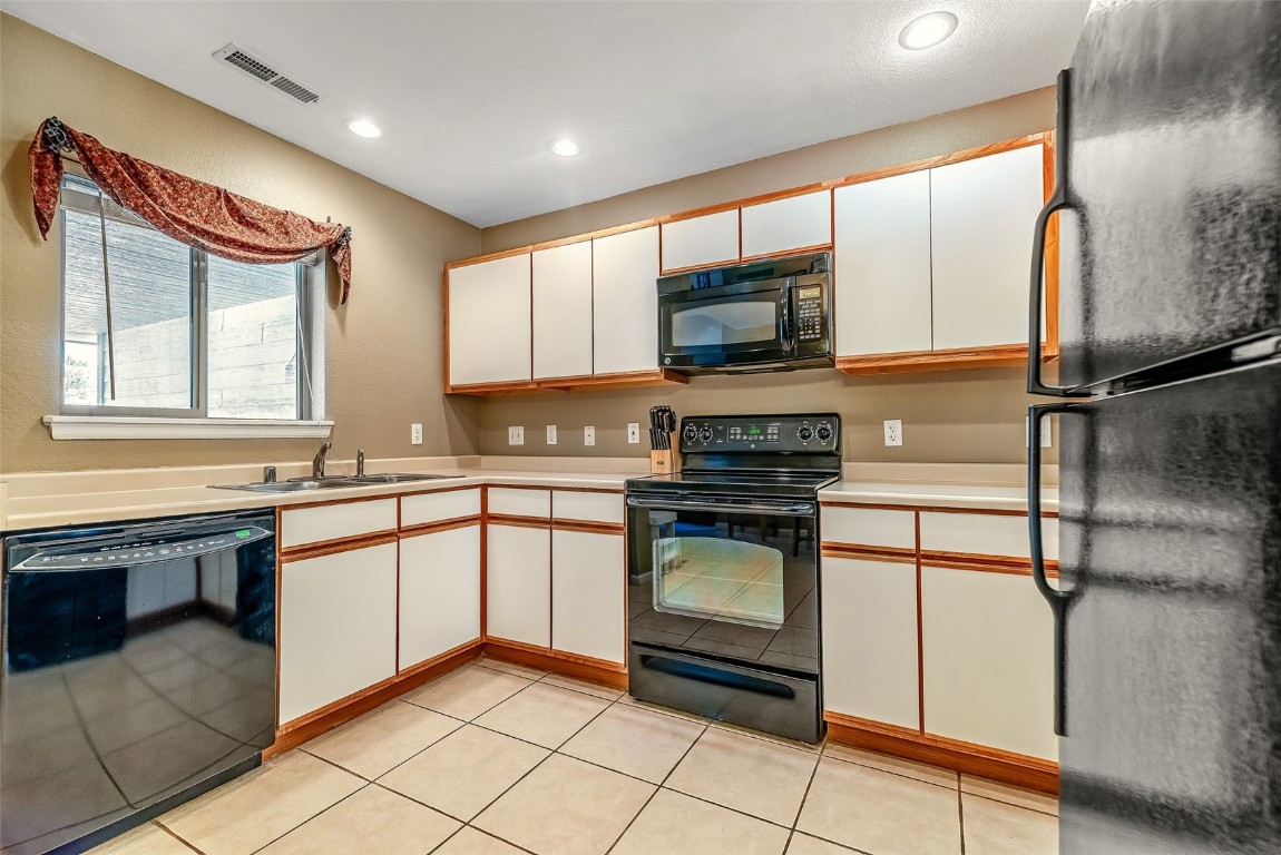 1521 Point DRIVE C1521-