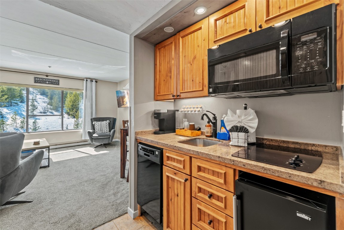 640 Village ROAD 4422