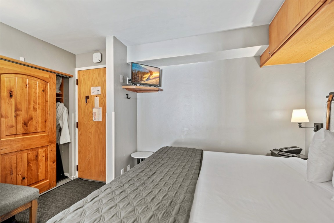 640 Village ROAD 4422