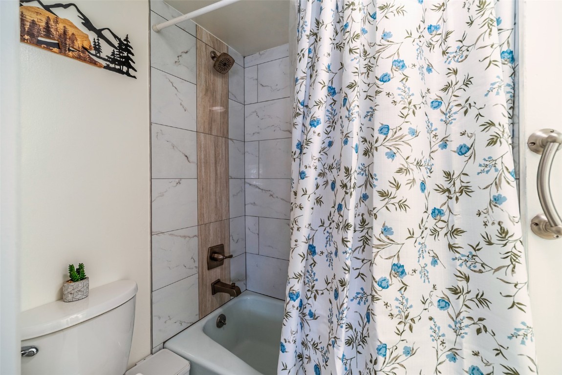 370 E La Bonte STREET A