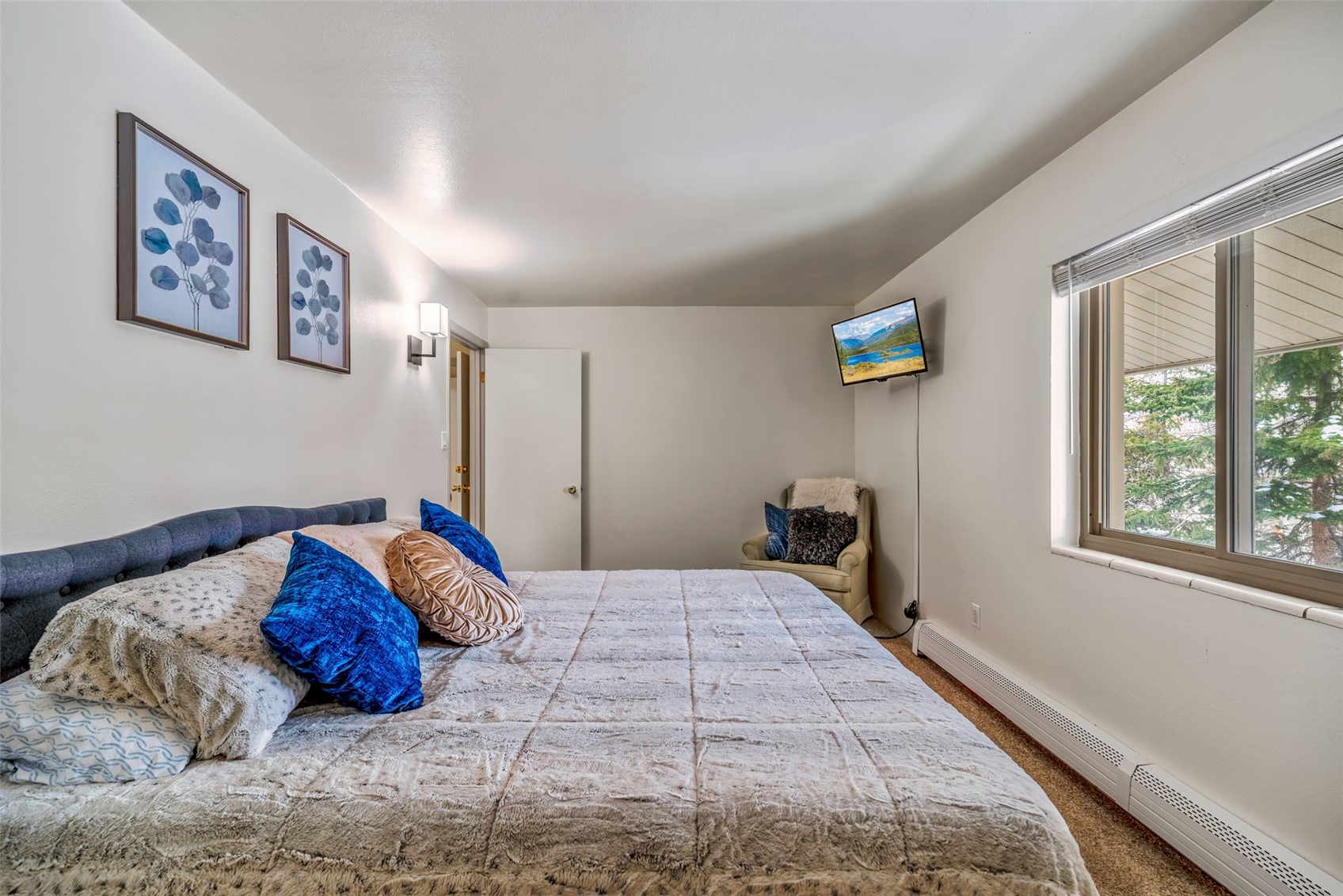 370 E La Bonte STREET A