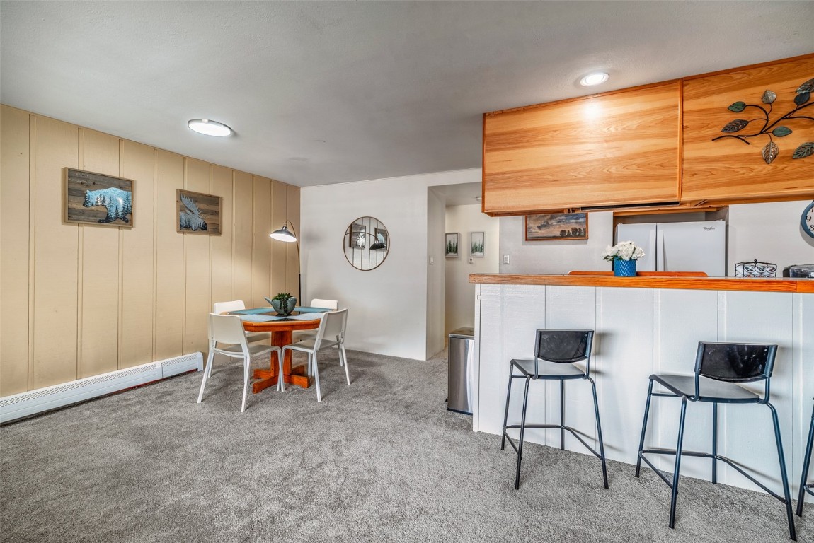 370 E La Bonte STREET A