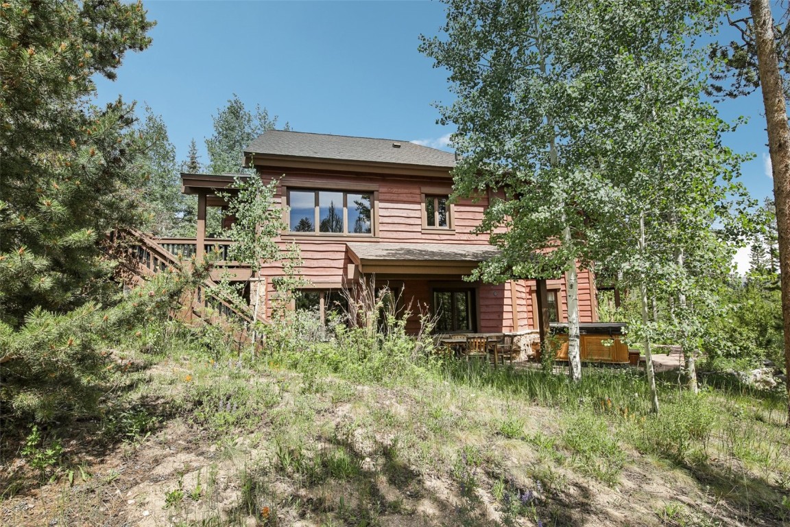 440 Two Cabins DRIVE