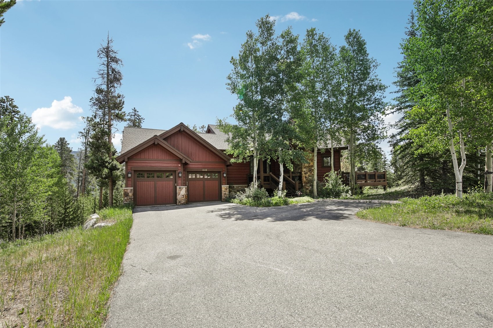 440 Two Cabins DRIVE