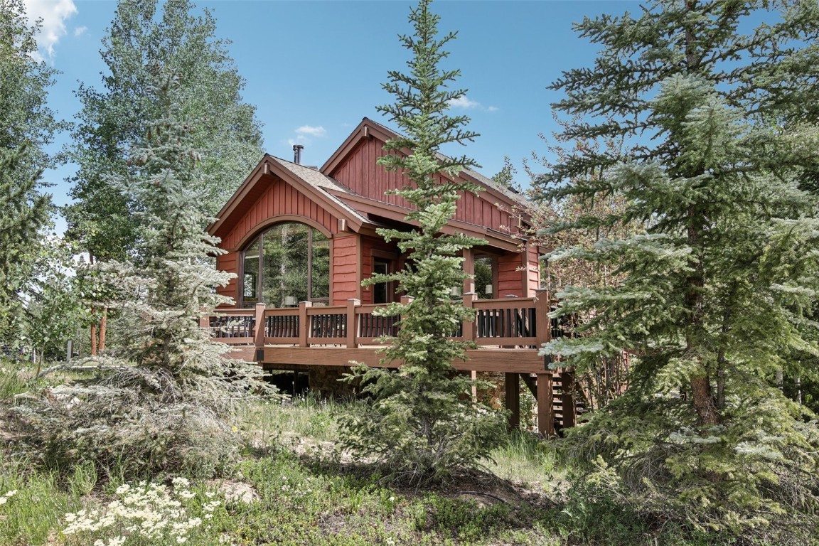 440 Two Cabins DRIVE