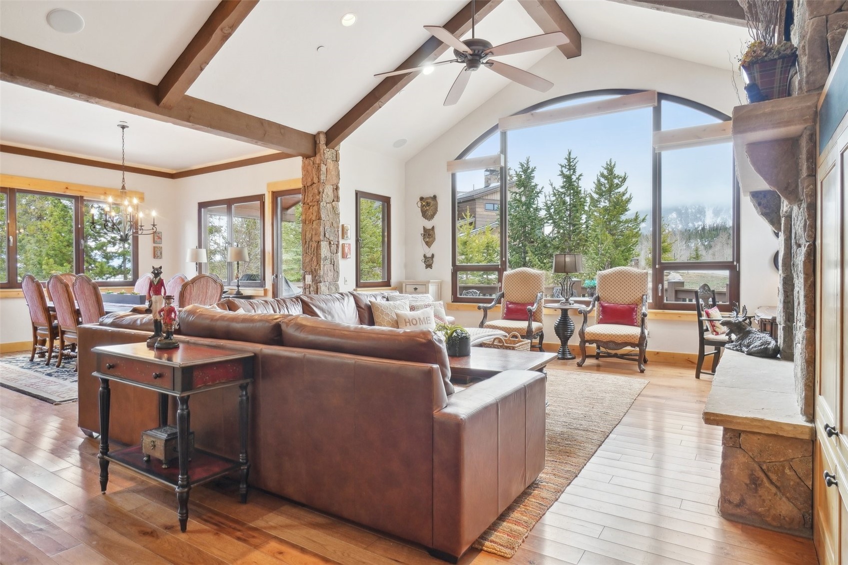 440 Two Cabins DRIVE