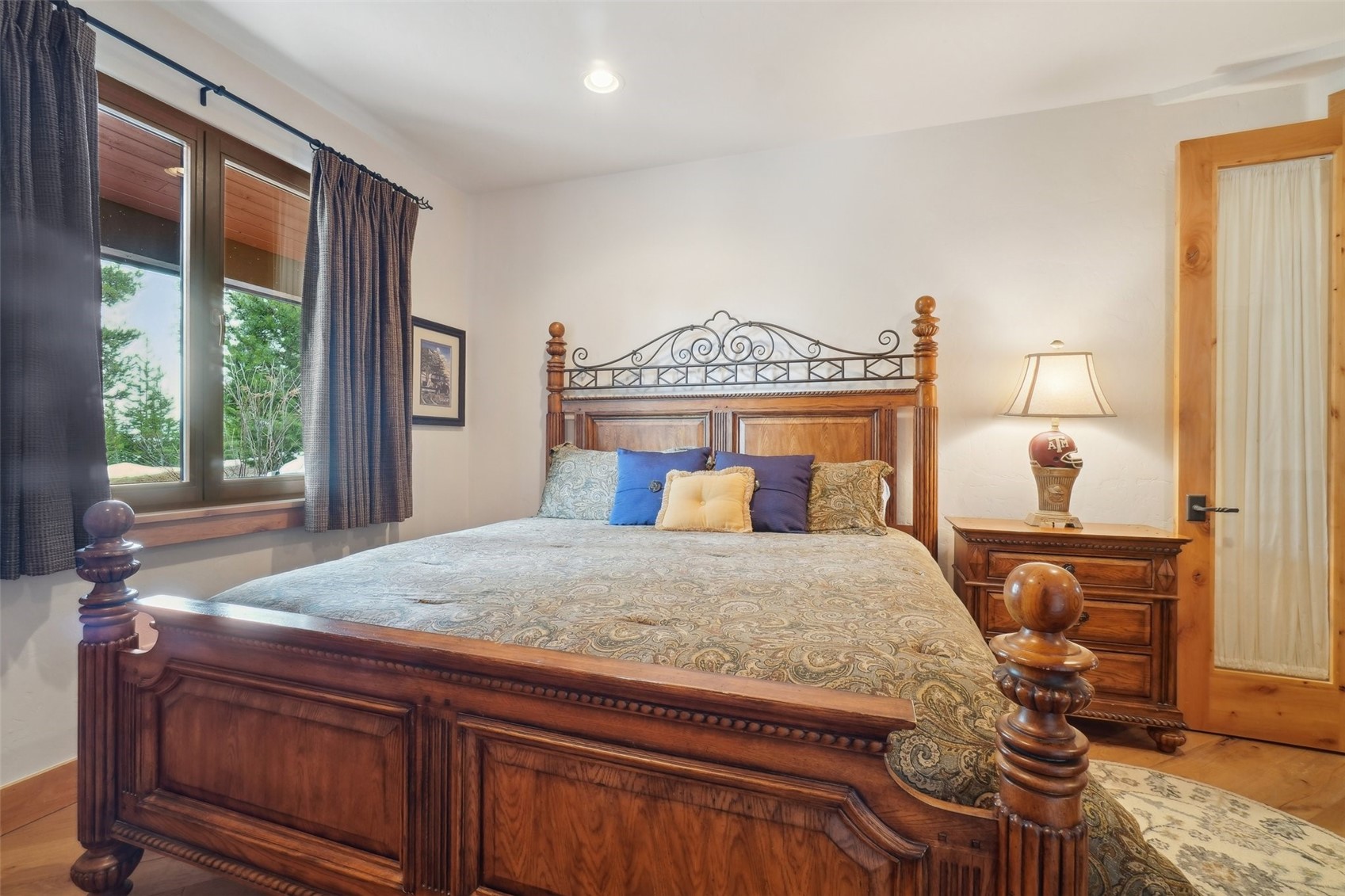 440 Two Cabins DRIVE