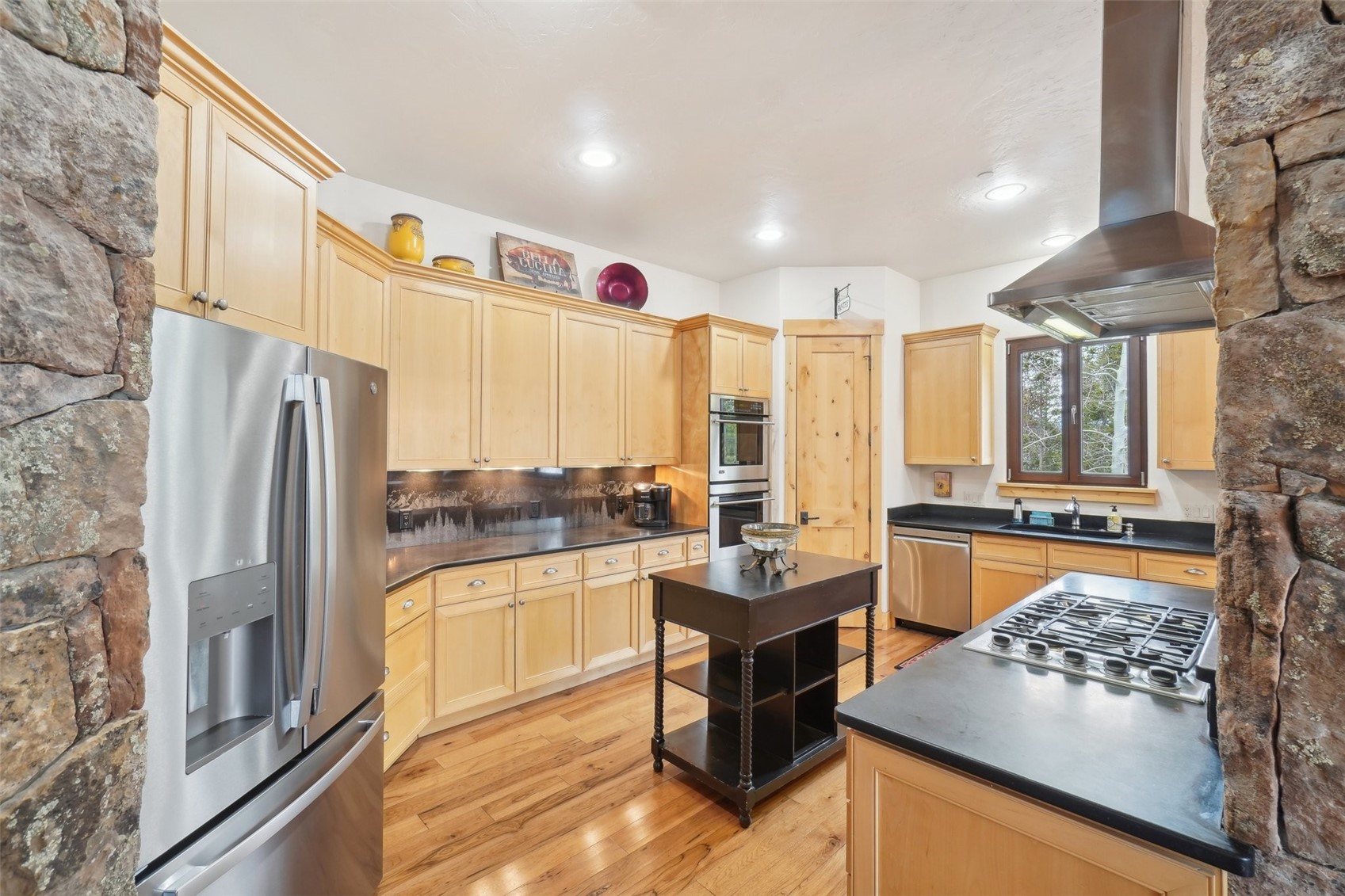 440 Two Cabins DRIVE