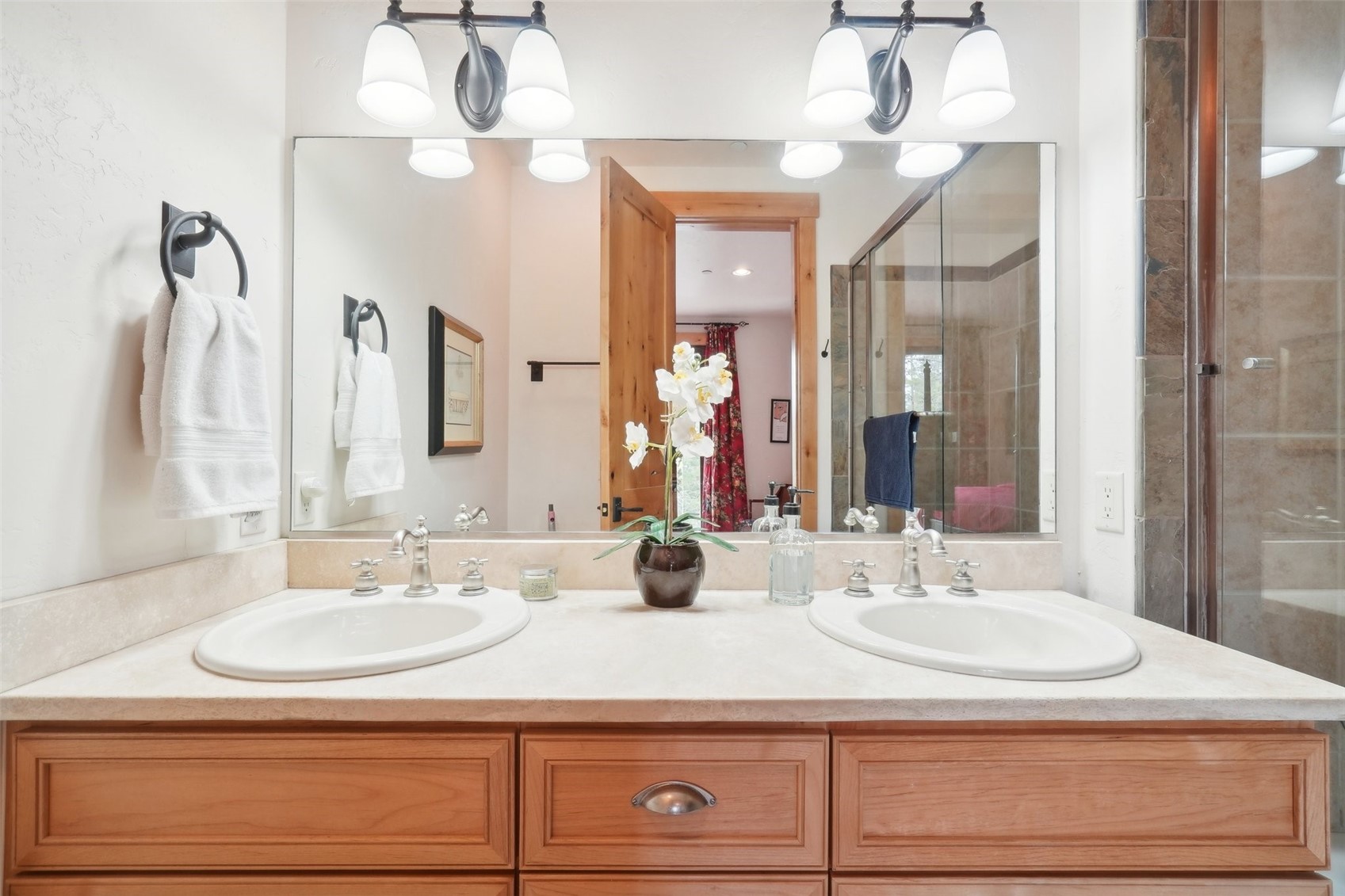 440 Two Cabins DRIVE