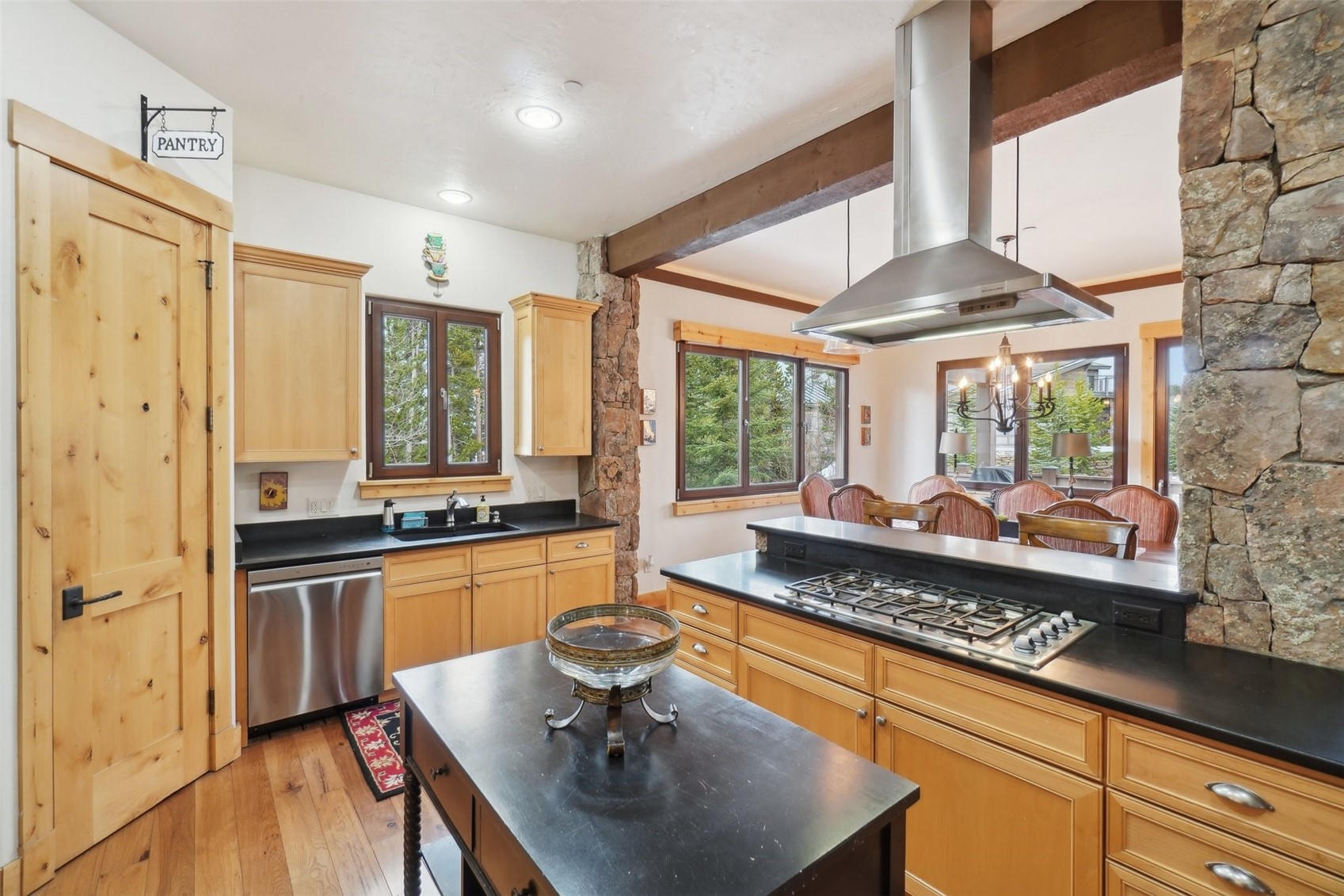 440 Two Cabins DRIVE